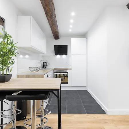 Garibaldi Square - Lovely 1 Bdr Old Town Apartment Nice